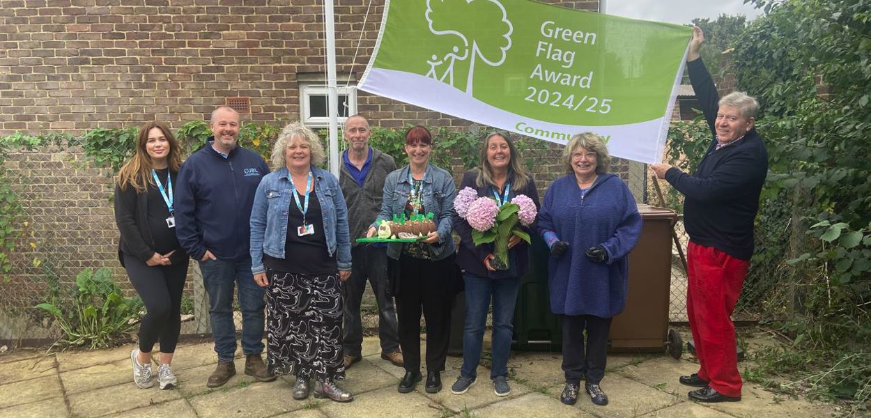 Bob Fowler Green Flag